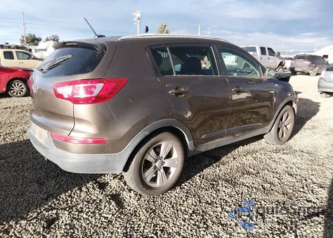 2011 Kia Sportage Lx z USA, uszkodzony, nr VIN KNDPBCA29B7017819